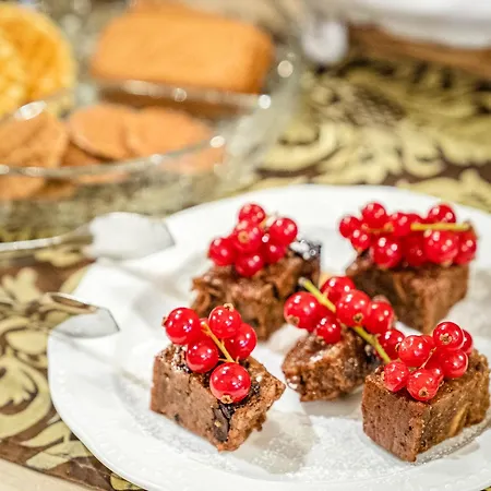 هوتل فان إيك فندق 2*