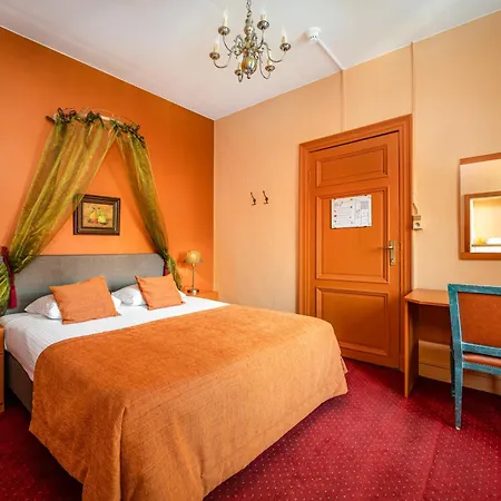 Eyck Hotel 2*