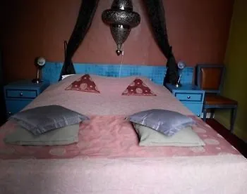 فندق هوتل فان إيك 2*
